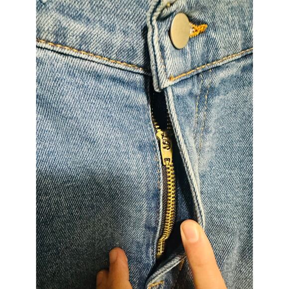 REVICE Women’s Uptown Medium Wash Denim High Waisted Star Patch Jeans size 28 - Picture 8 of 14